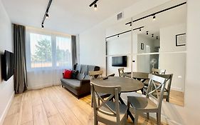 Nice To Host You - Old Town Apartment